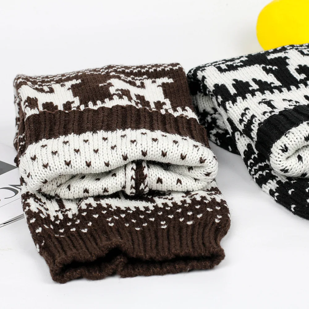 ถุงเท้าบูทสำหรับผู้หญิง ถุงเท้ากันหนาวแบบยืดได้ ถุงเท้าข้อเท้าแบบหลวมๆ ให้ความอบอุ่น ถุงเท้าไหมพรมลายเกล็ดหิมะสำหรับผู้หญิง ถุงเท้ากันหนาวสำหรับผู้หญิงในช่วงคริสต์มาส