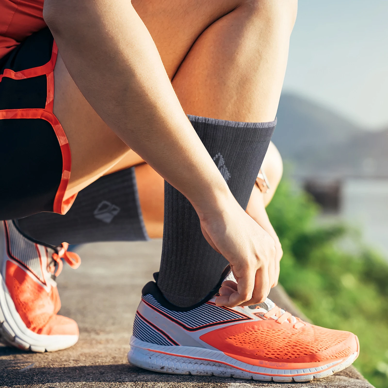 YUEDGE Calcetines deportivos para hombre y mujer, absorben la humedad, acolchados, antiolor, cómodos, informales, para el trabajo diario, entrenamientos deportivos, 5 pares