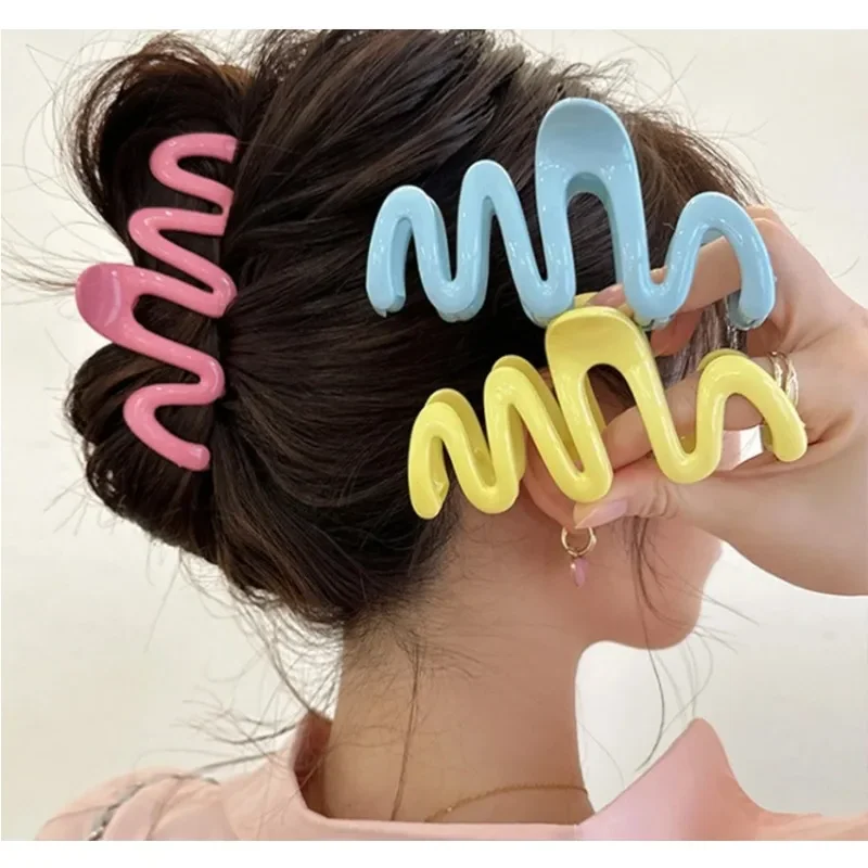 Colorful Jelly Wave Hair Claw Clip Large Acrylic Hairpins Korean Sweet Simple Irregular Hair Clip Women Ponytail Headwear