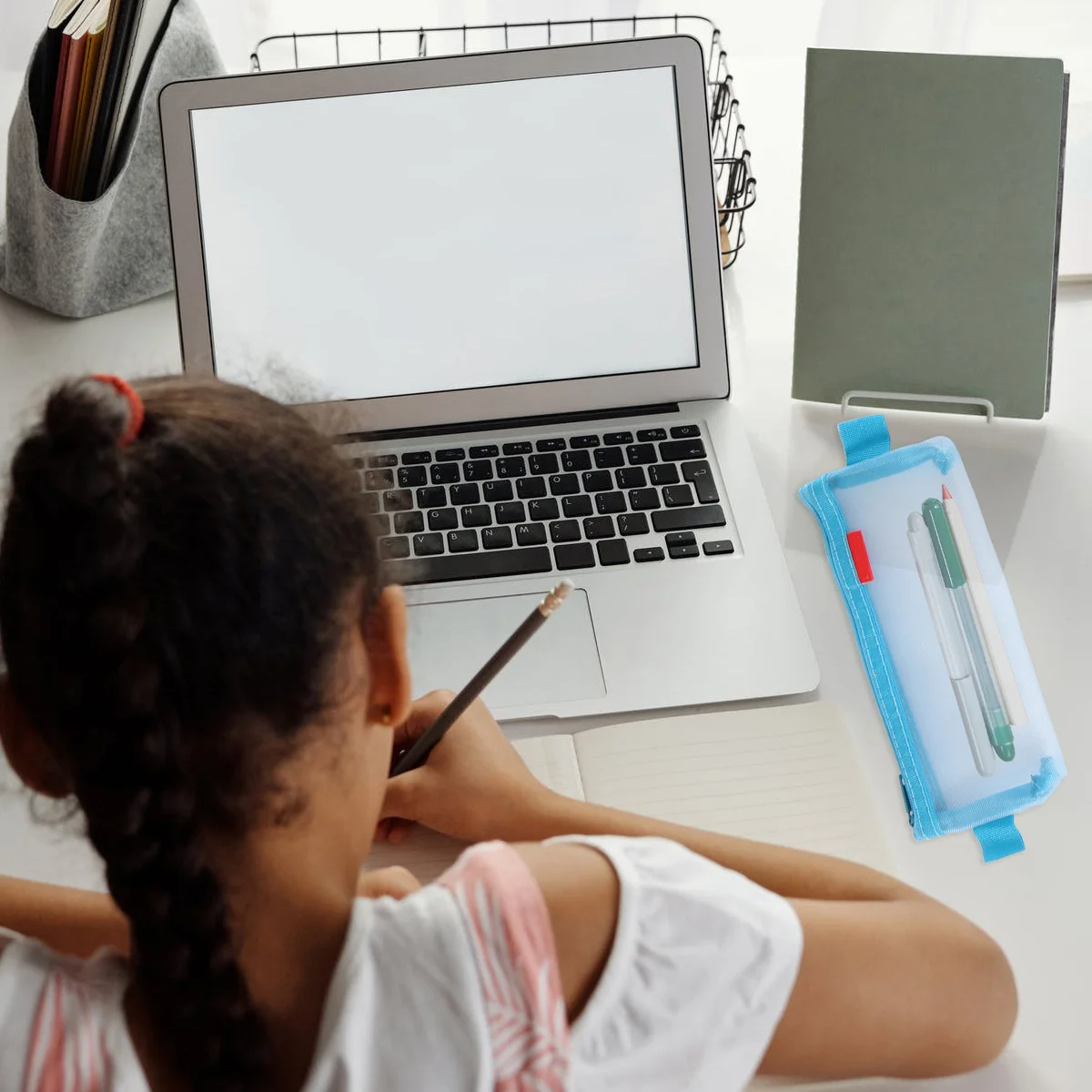 

5Pcs Premium Material Pen Bag Lightweight Stationery Container Suitable for Teachers and Students Transparent Pen Bag