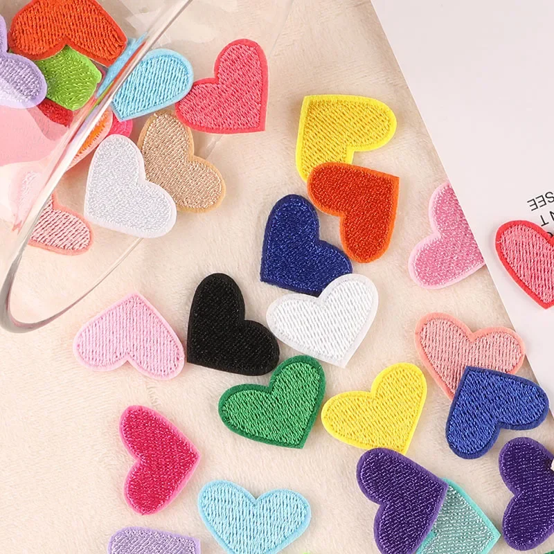 100 Stück Eisen auf Patches viel nähen für Kleidung Herz niedlichen kleinen gestickten Stich Kinder Applikation Bulk Großhandel Jacke Parche Ropa – Detail 12