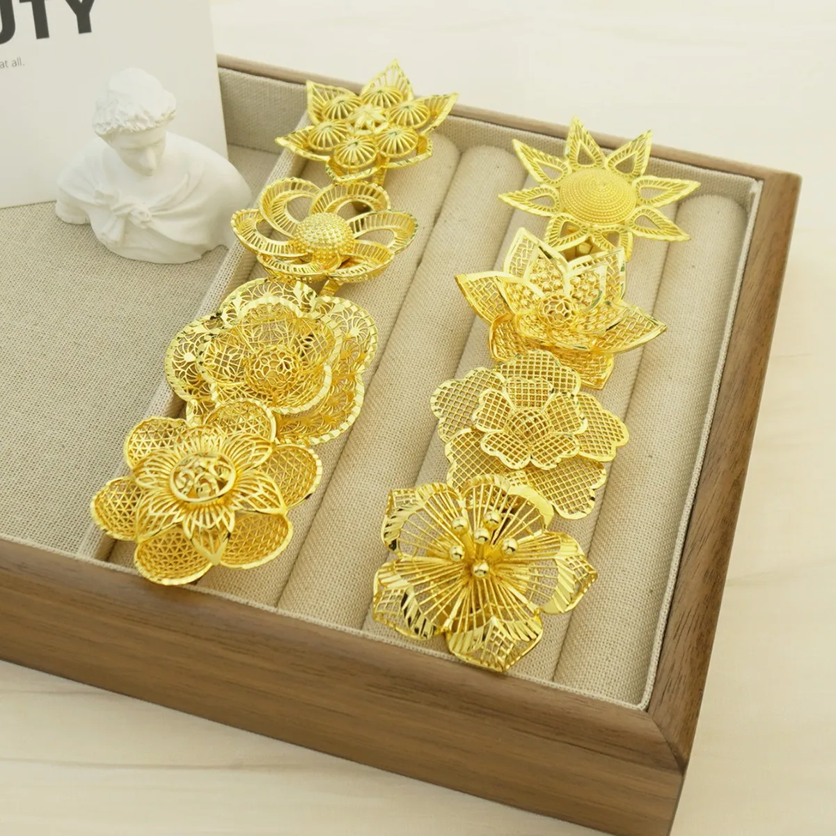 9999 Gold New Floral Leaf Design Rotating Flower Fashion Hollowed-Out Ring - Perfect Gift for Brides, Weddings, Birthdays