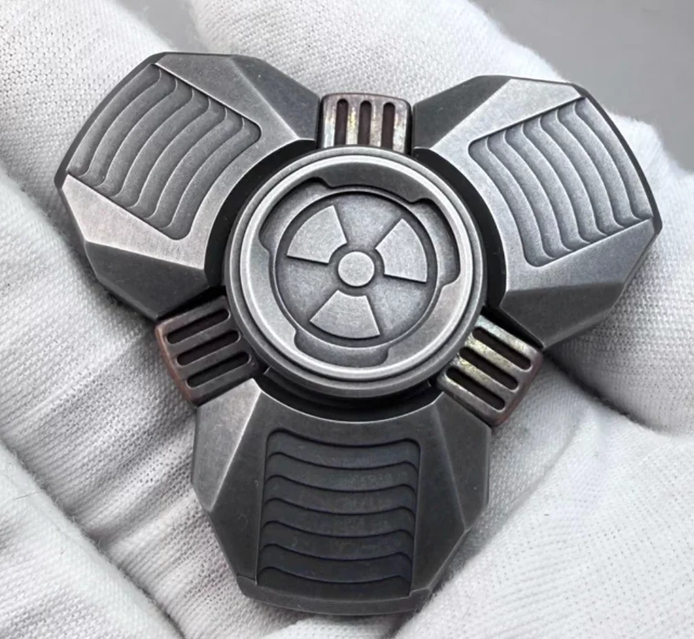 Used EDC Wanwu nuclear power plantspinner Fingertip gyroscope Decompression toys