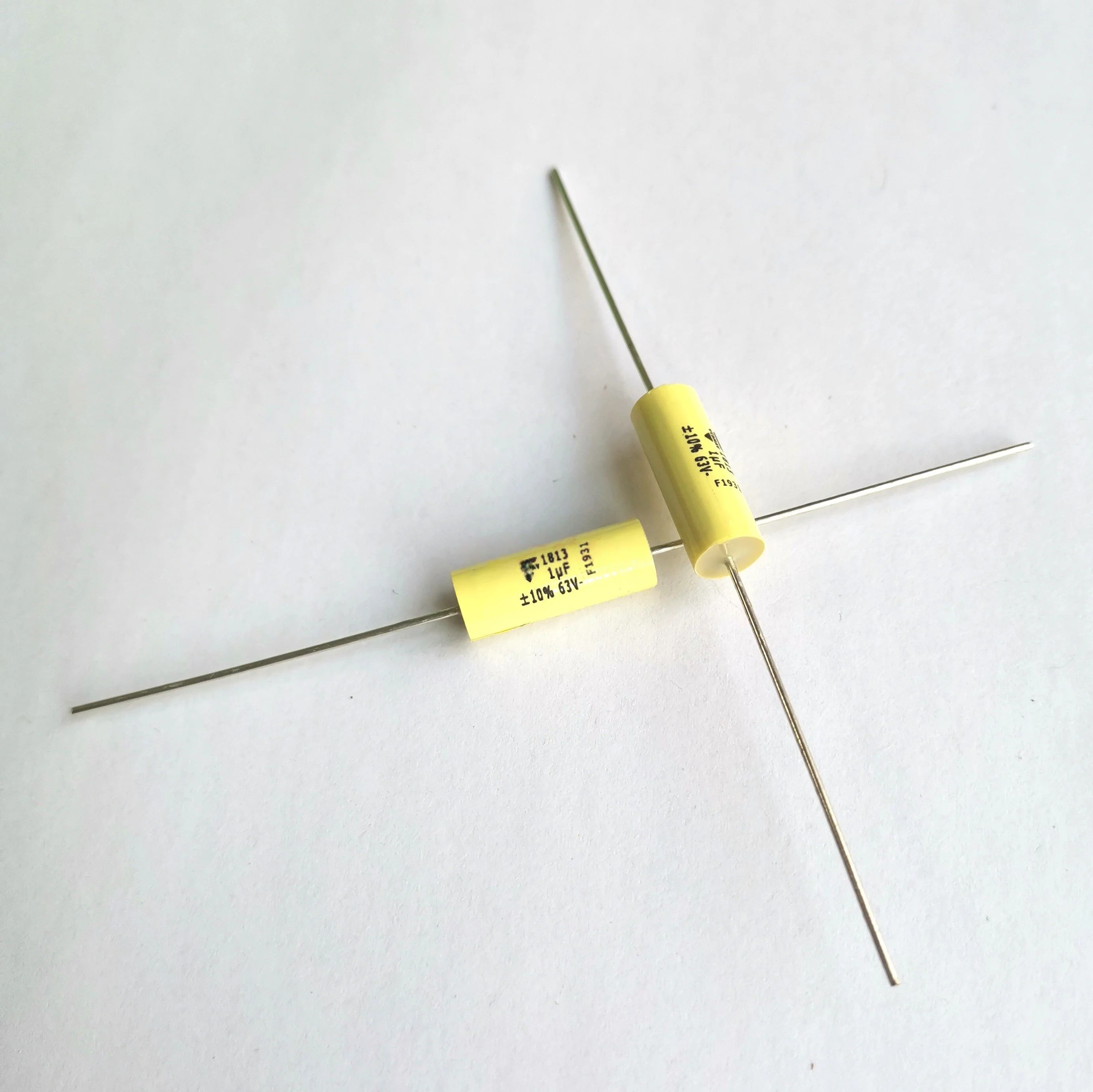 10PCS New original ERO MKT 1813 axial DC film capacitor with 1uF/63V high-end coupling, 7*18MM in size