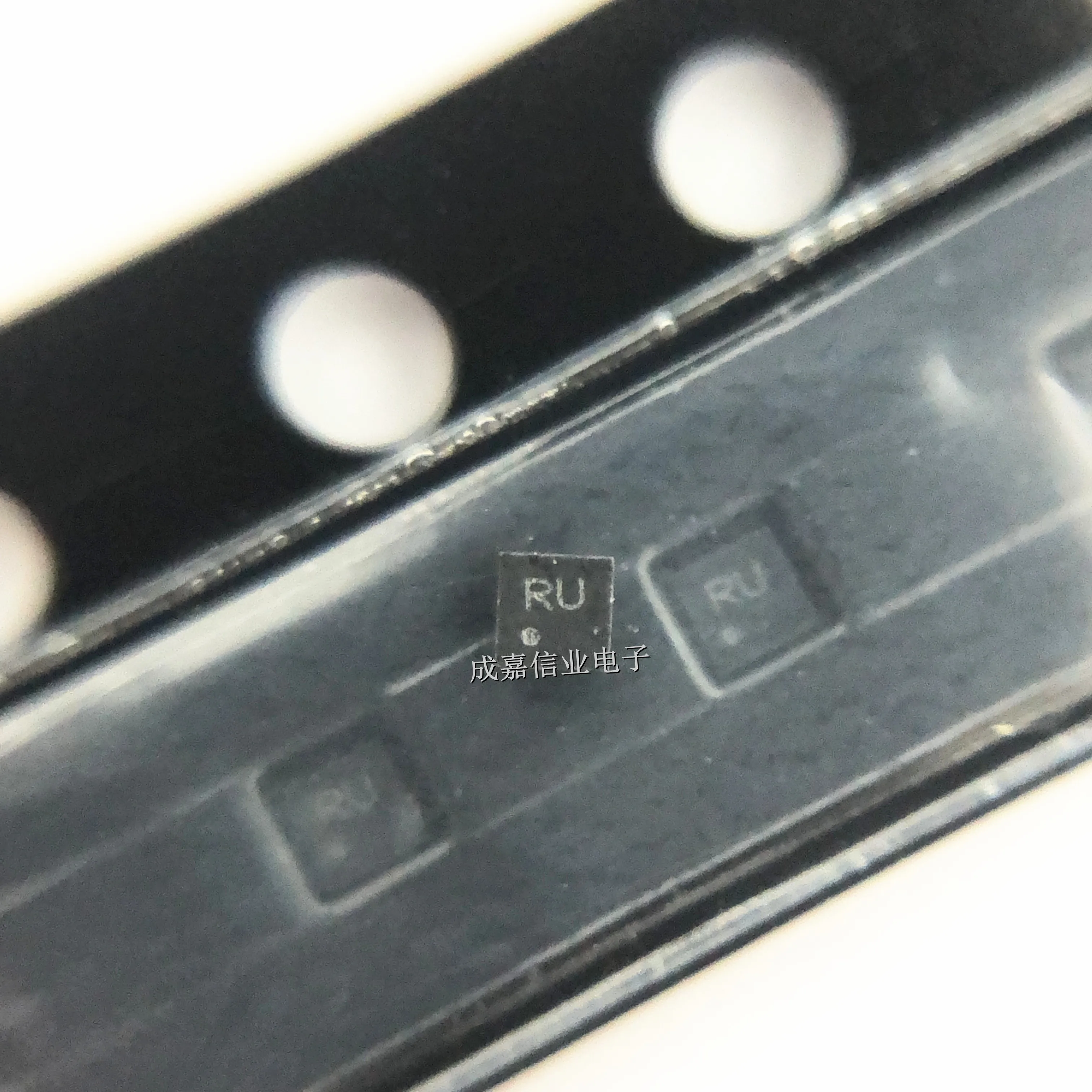 10pcs/Lot NCP114AMX105TCG UDFN-4 MARKING;RU LDO Voltage Regulators 300MA 1.05V CMOS LDO AD OPTION