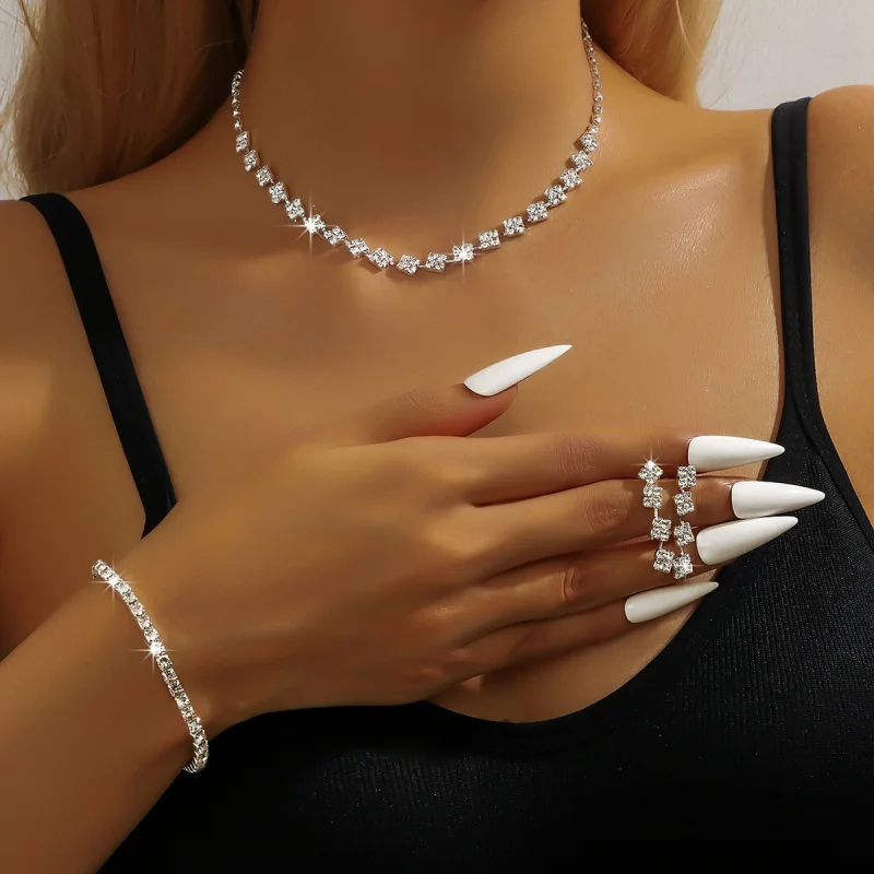 

Middle Eastern Jewelry Exquisite Claw Chain Necklace Zircon Earrings Bracelet Set Three-Piece Set Collarbone Chain Evening Dress
