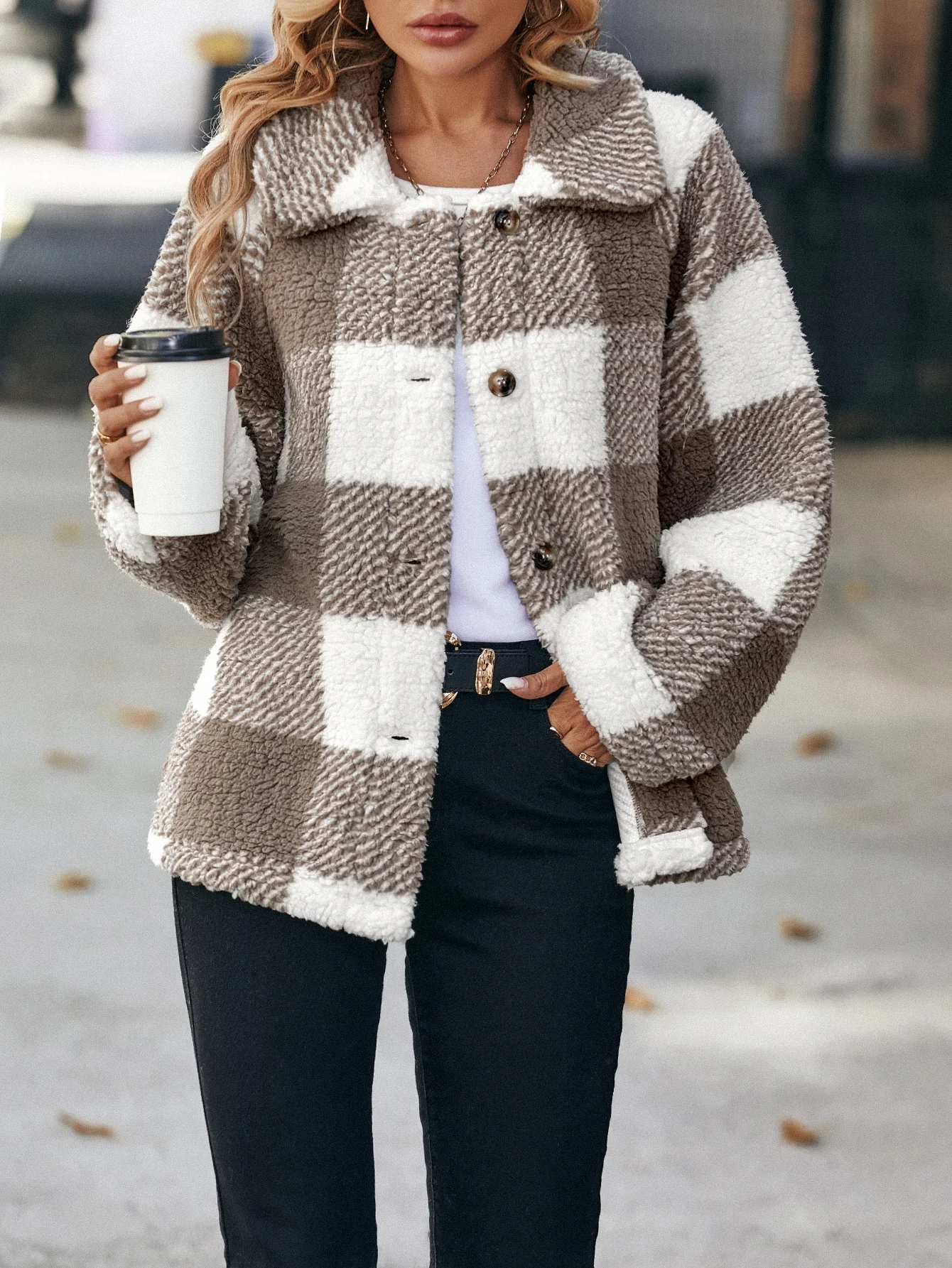 Teddy Bear Fur Regular Model – Autumn/Winter Women’s Insulated and Warm Jacket/Fur Coat/Dress with Geometric Check Pattern. view 5