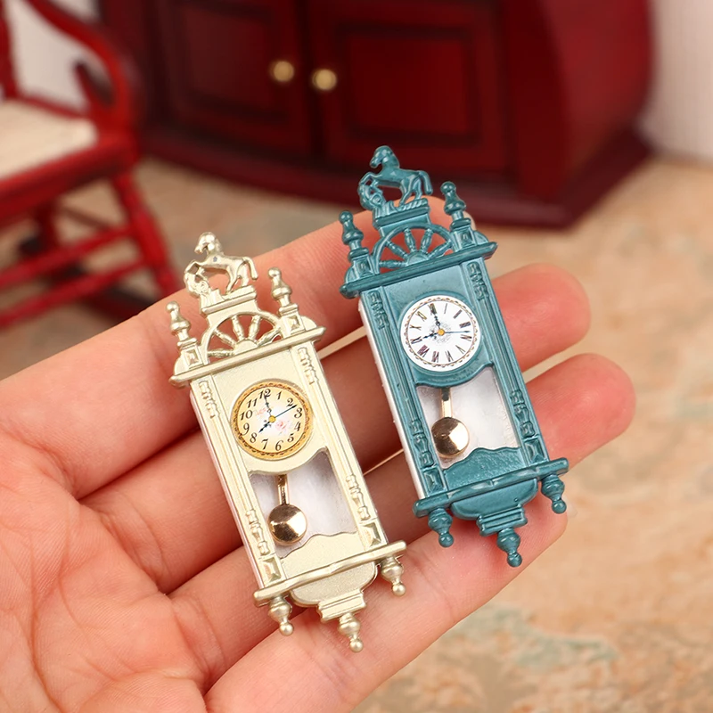 1PC Dollhouse Scene Props Mini Retro Roman Clock Model For Doll House Living Room Decor Kids Pretend Play Toys