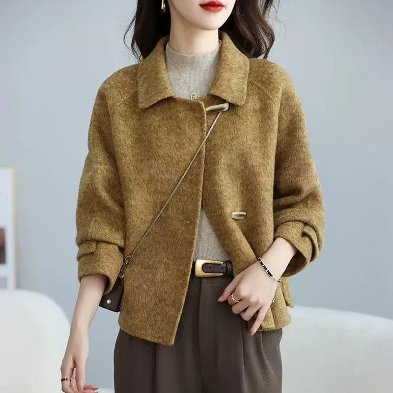 

Новая женская шерстяная куртка, осень-зима 2026, короткие шерстяные пальто, высококачественное двустороннее пальто, женская простая верхняя одежда на пуговицах с рогами