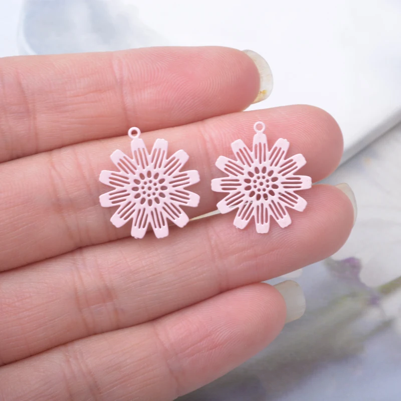 30 Stück AB1078 Messing-Schmuckanhänger in Hellgold, Blumen-Charms, DIY-Zubehör für Damen-Ohrringe und -Halsketten – Detail 7