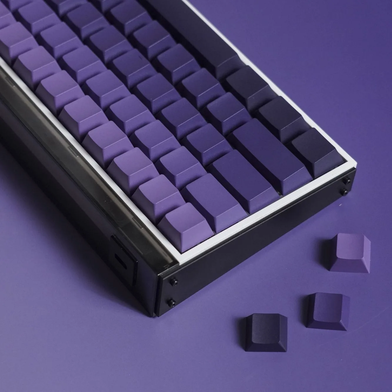 Side-Engraved Translucent Keycaps, Cherry Keycaps, 134 Keys PBT Material Gradient Translucent Original Height for 87/98/104 Keys