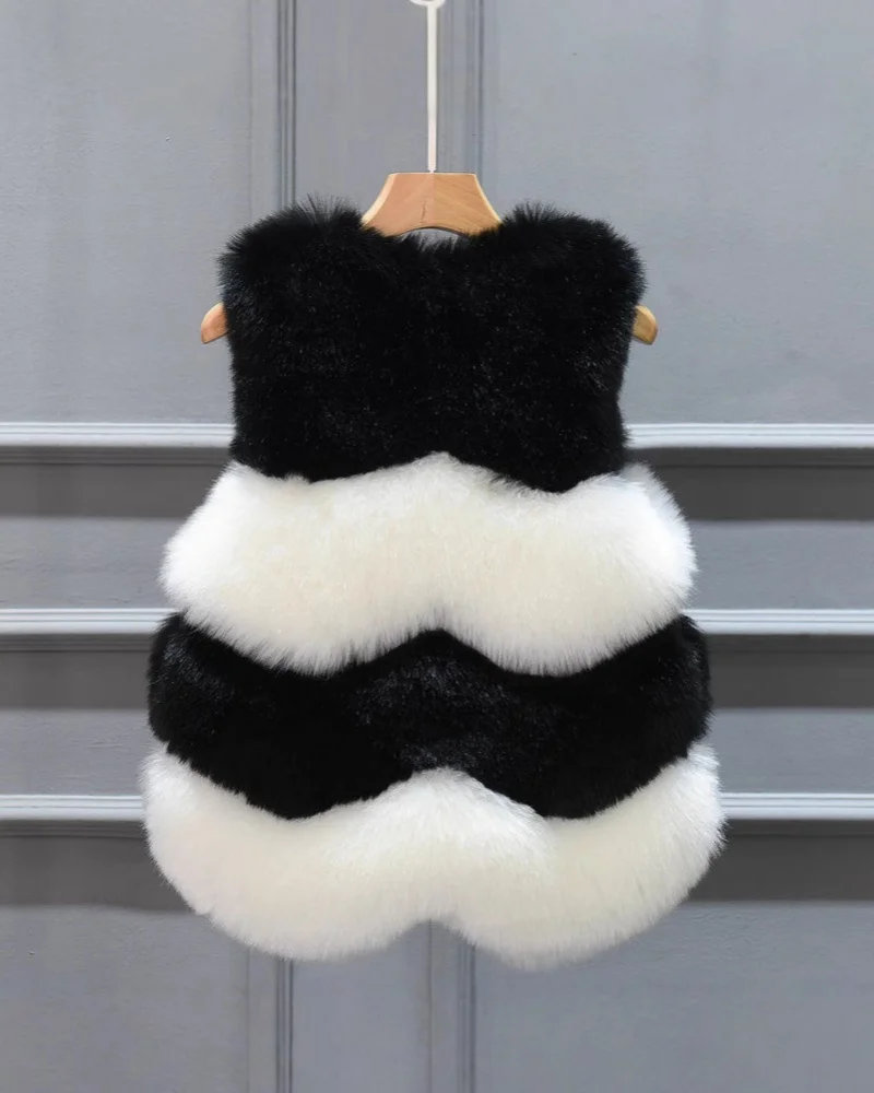 New Fox Fur Grass Vest Jacket Women's Short Autumn/Winter Black and White Spliced Leather Fur Tank Top