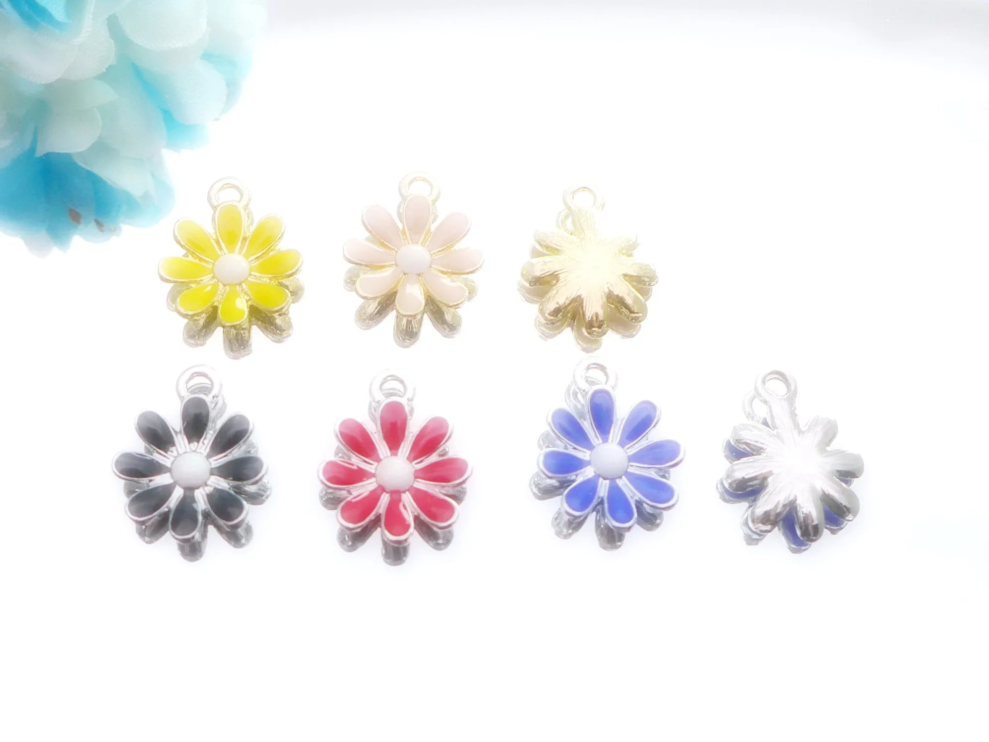 

100pcs 14x17 MM 3D Daisy Flower Drip Oil Enamel Charms Anime Jewelry Accessories Free Shipping Earrings DIY Pendant Components