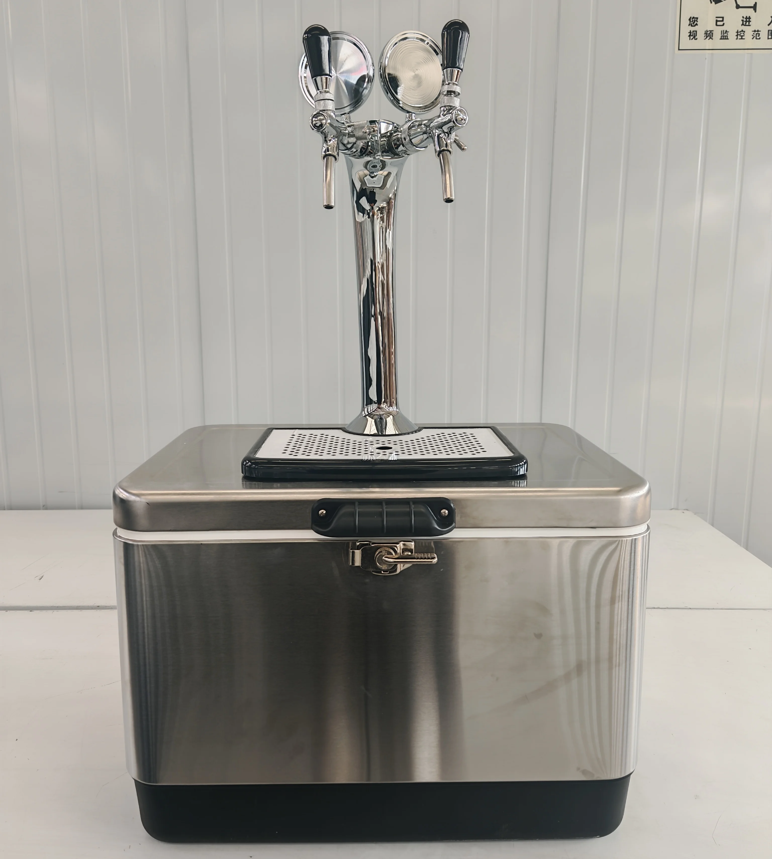 Outdoor Portable Stainless Steel Beer Jockey Box Ice Chest Chiller Cooler Box With Tap Tower Set For Field Bar Camping