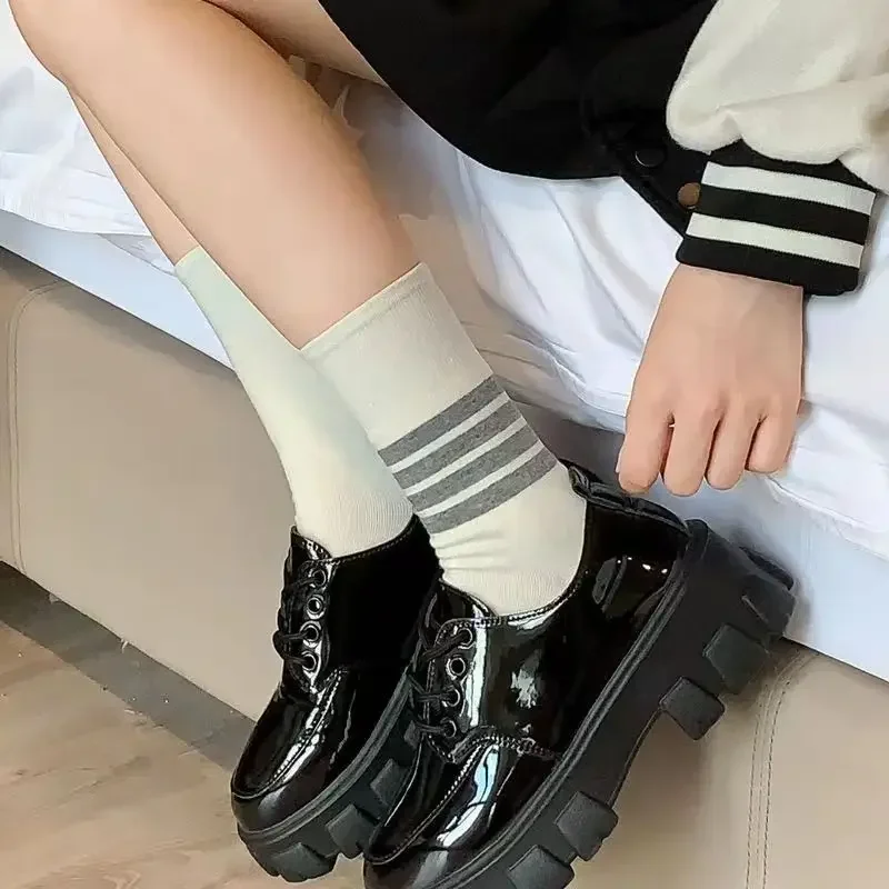 3 أزواج من الجوارب النسائية المخططة بألوان مختلطة، جوارب نسائية مريحة غير قابلة للانزلاق، جوارب كلاسيكية كاجوال للارتداء اليومي #3