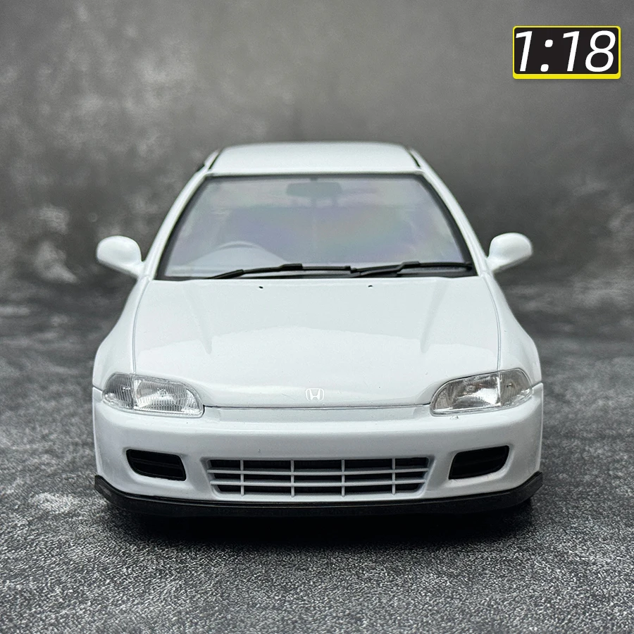 Solido 1:18 scale HONDA CIVIC EG6 HONDA CIVIC 1991Static decoration car model Metal to send friends holiday gift collection