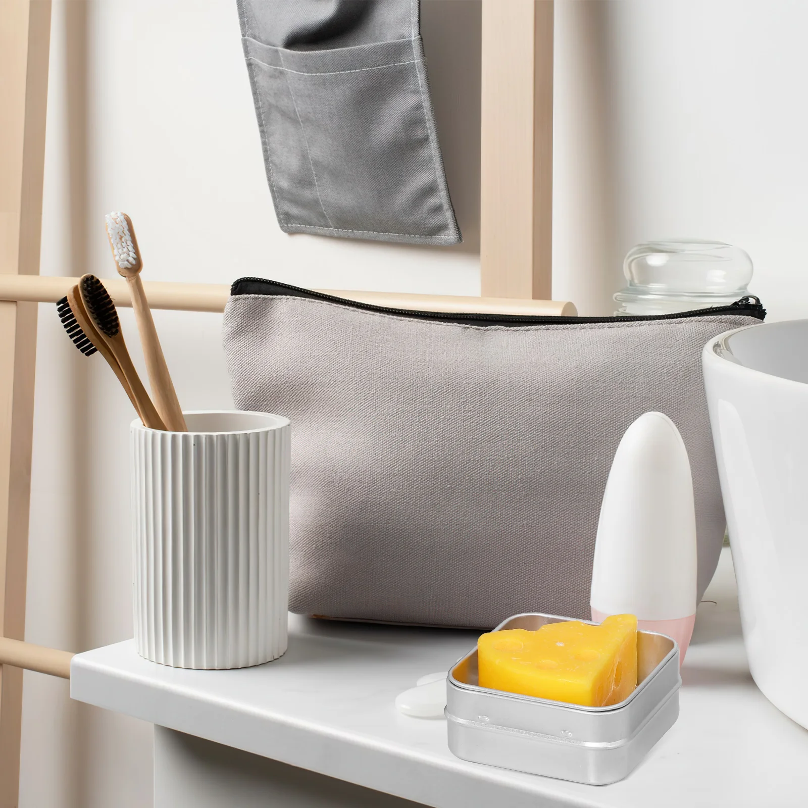 

2 pcs Draining Aluminum Box Travel Bar Soap Holder Compact Soap Container Lid Drain Strainer For Bathroom Shower Storage