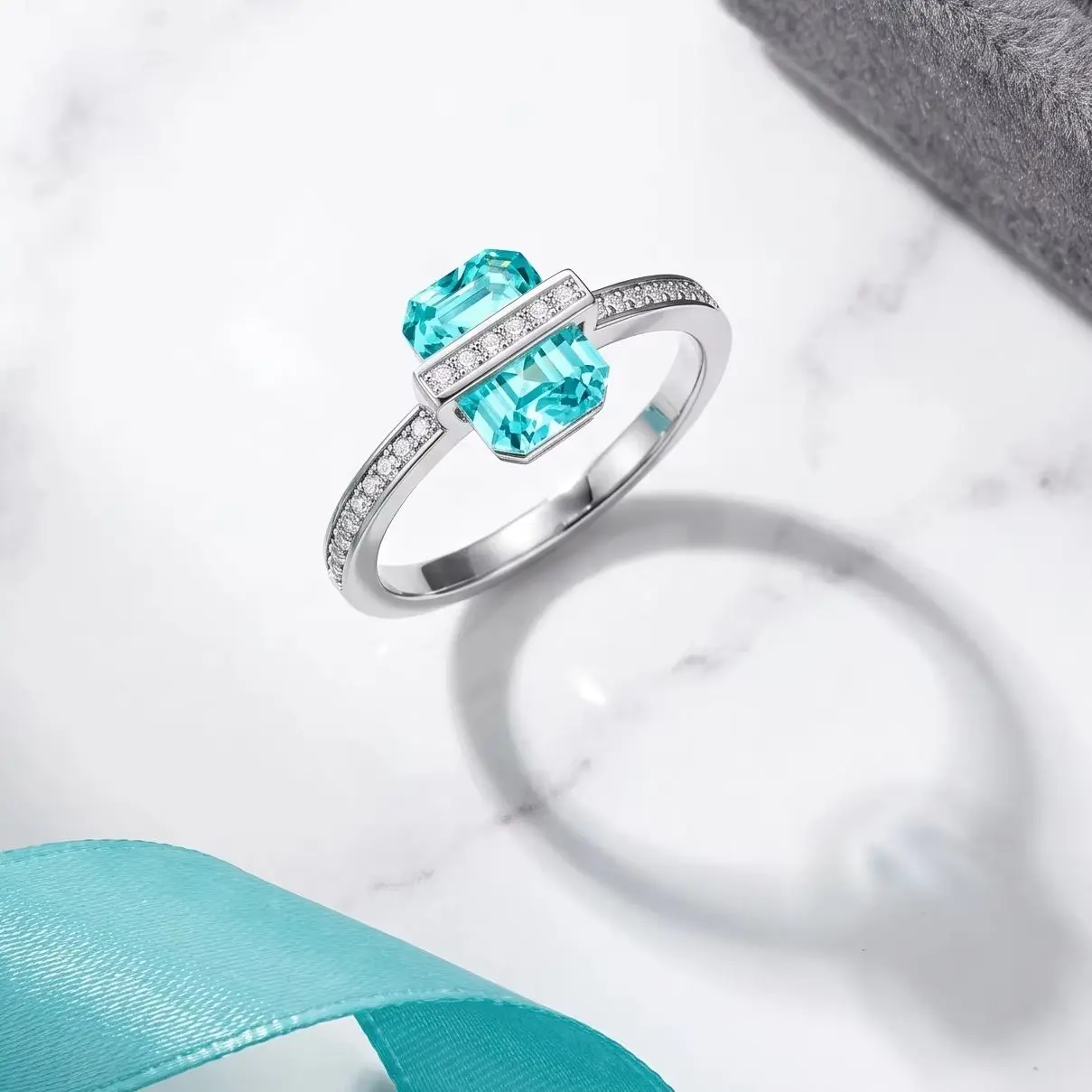 Luxury semi-gold 925 sterling silver ice flower ring, a luxurious and dazzling high-carat diamond floral finger ring