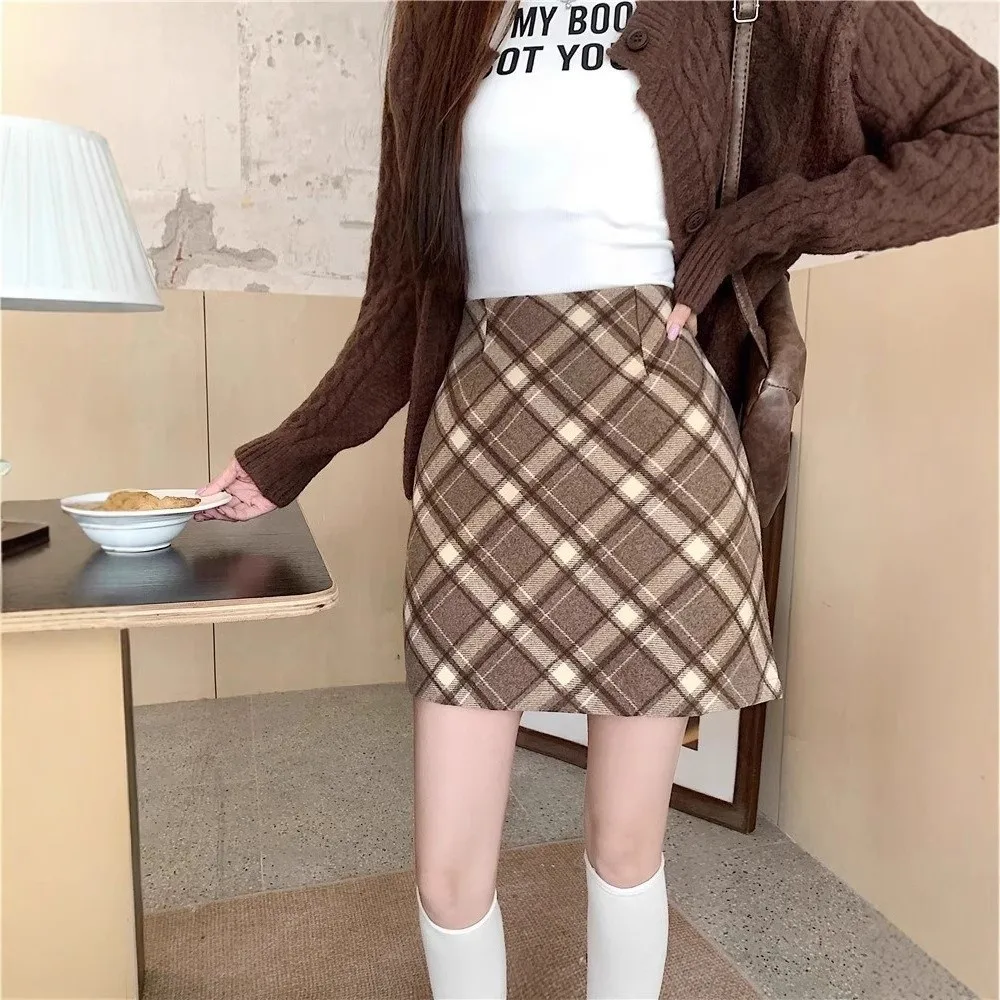 Casual Retro Plaid Mini Skirt Woolen Material Bodycon Fit A Line Skirt Plaid Pattern High Waist Woolen Skirt Winter Season