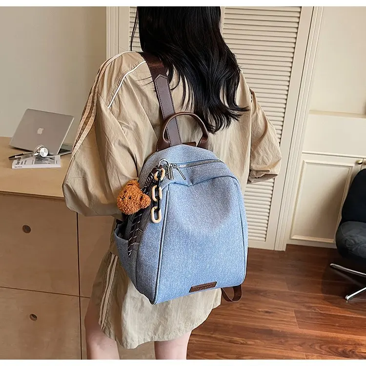 

2025 Autumn 684 New Pendant-free Backpack Simple Travel Lightweight Small Backpack Commuter Bag