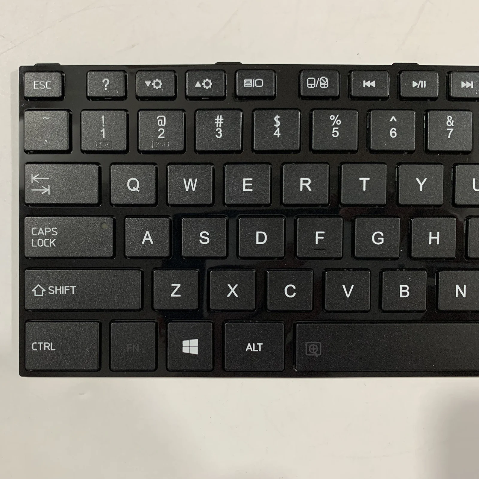 

for Toshiba C800 C800D C805 C805D C840 C840D C845 C845D L800 L805 L830 Laptop keyboard US Layout