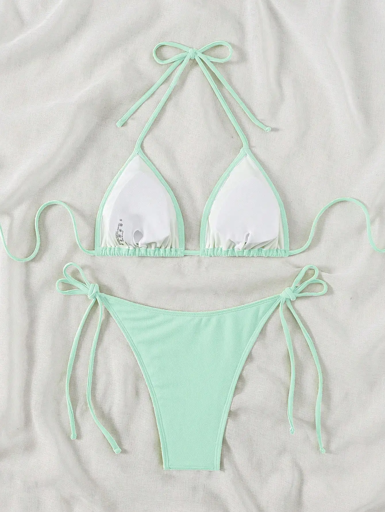 

Мятно-зеленый комплект бикини с треугольными чашечками на завязках, без косточек, однотонный