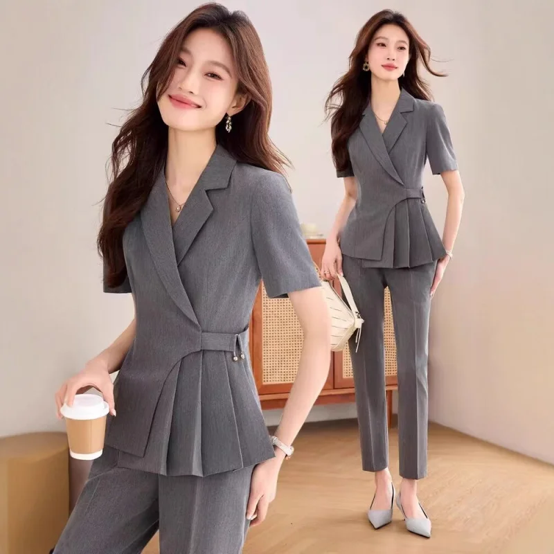 

Gray short-sleeved suit for women, summer professional attire for hotel managers, beauty salon, and jewelry store workwear