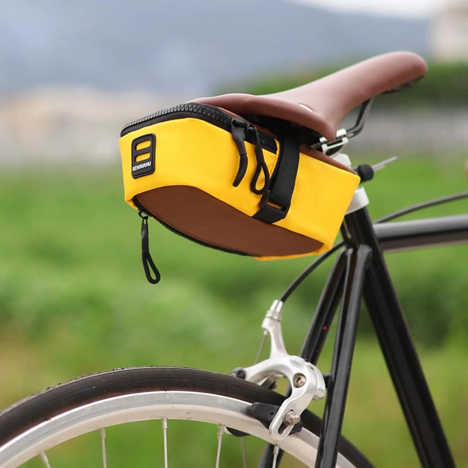 Expandable Large Capacity Bike Seat Bag Under Seat Waterproof Saddle Pack for Mountain Road and Commuter Cycling Yellow