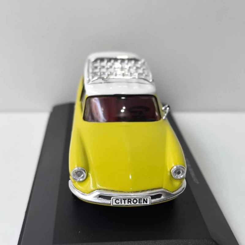 

SOLIDO масштаб 1/43 DS 19 BREAK 1960, имитация сплава, модель автомобиля, статическая коллекция, украшенные праздничными игрушками, сувенирный подарок