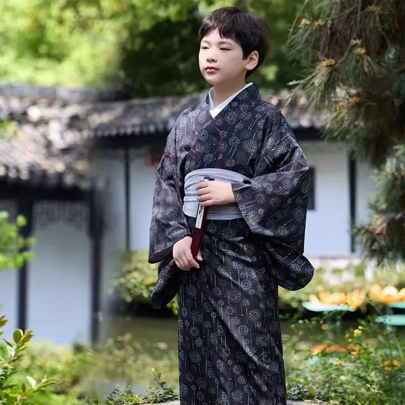 

Традиционное японское кимоно для мальчиков с поясом, мужские принты юката, детская одежда на Хэллоуин, косплей, сценическая одежда