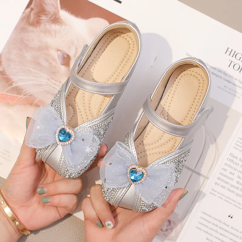 

Girls' Princess Shoes 2023 New Soft Sole Crystal Shoes Fashion Square Head Children's Performance Leather Shoes