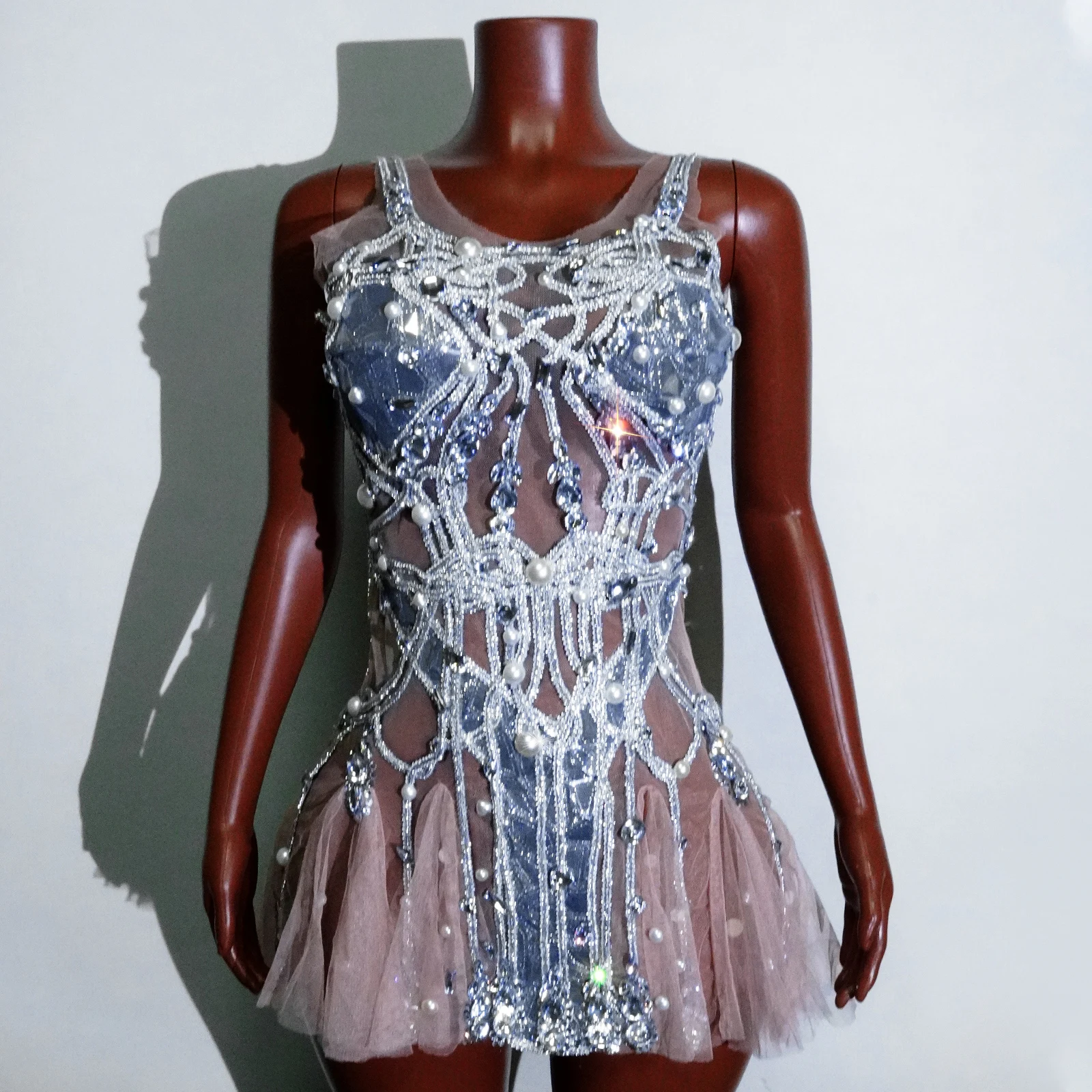 

Madam Sheer Mesh Short Dress with Sequins in Clip Sexy Dress with Beads for ixBirthday Disco Pole Brev Show Drag Queen Stage