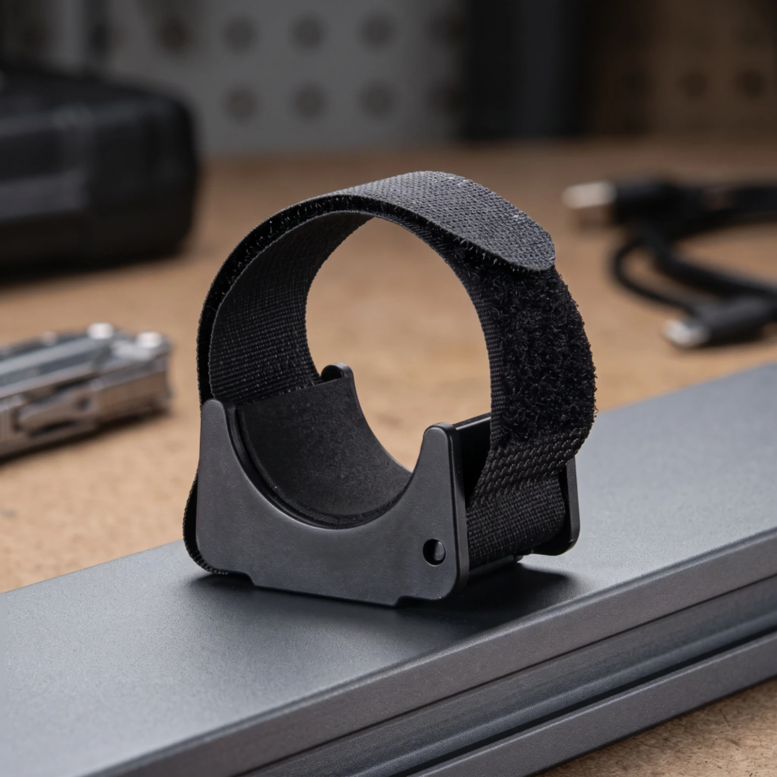Fishing Light Clamp Adjustable Rod Clamp with Threaded Insert Flashlight Holder with Strap Secure U-Shaped Flashlight Holder
