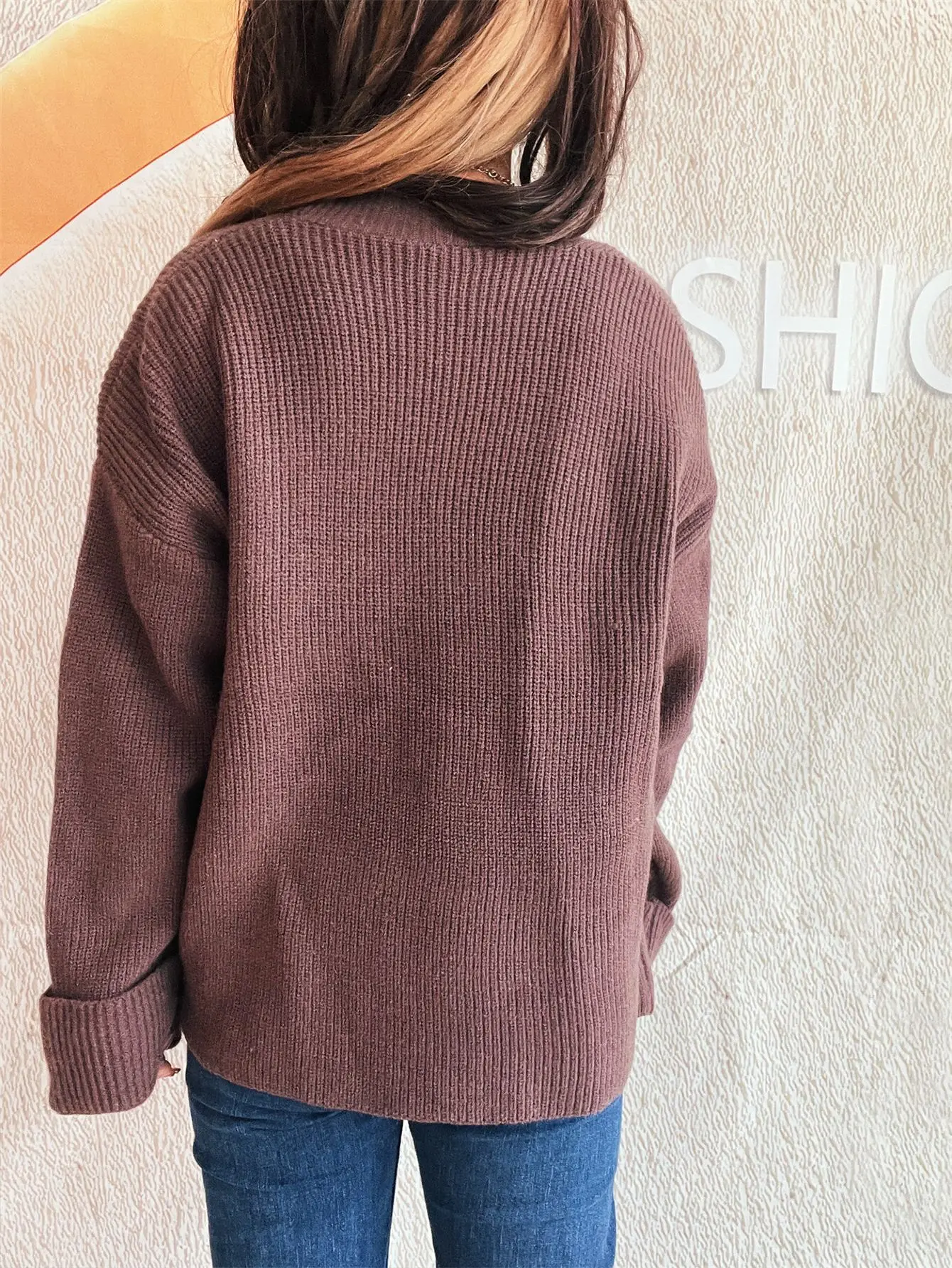 Kardigan Leher Bulat Lengan Panjang Pakaian Musim Gugur Musim Dingin Dekorasi Kancing Longgar Gaya Komuter Pakaian Rajut Wanita dengan Bagian Depan Terbuka