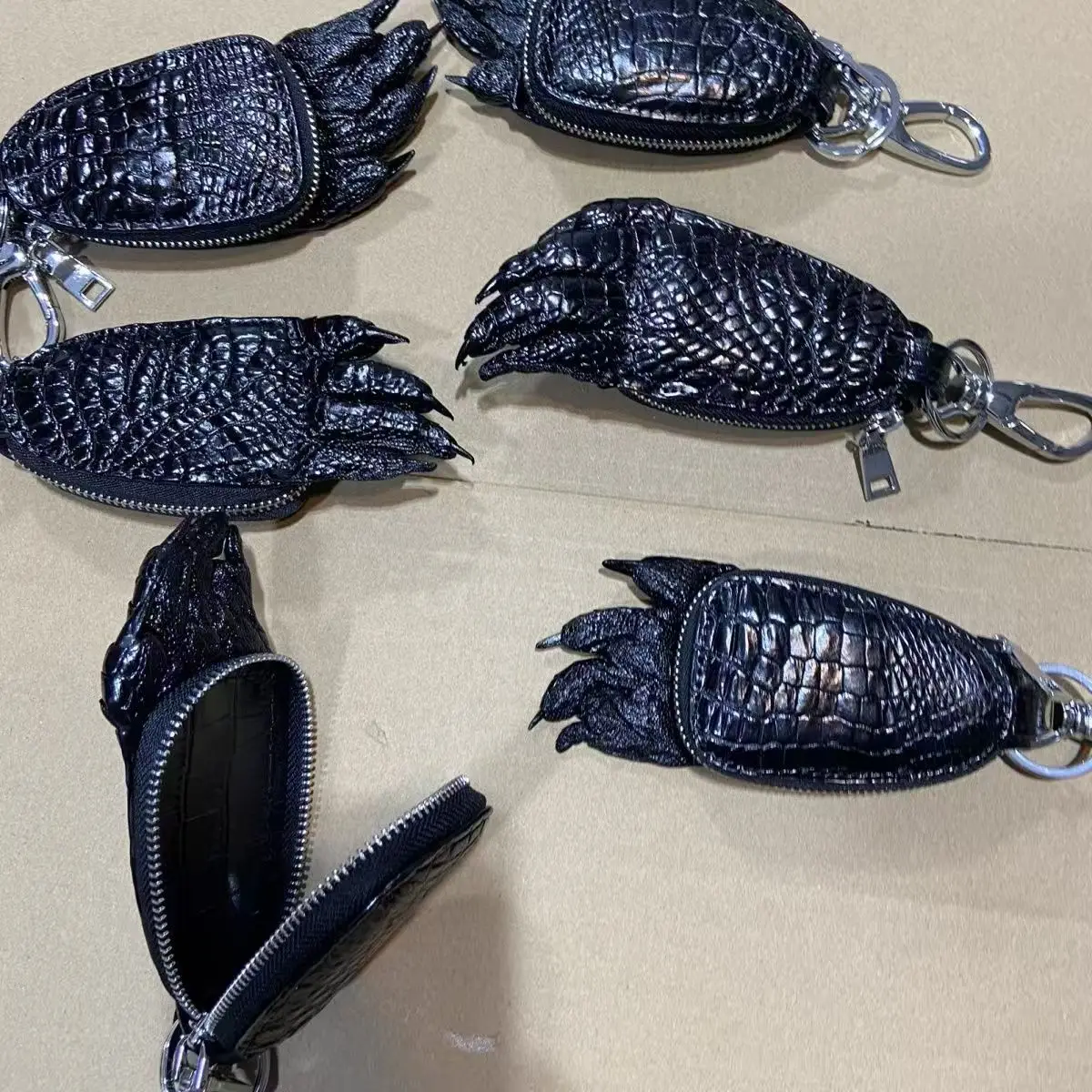 

2026 New Fashion Crocodile Skin Genuine Leather Men Car Key Wallets Multi Function Key Case Male Zipper Housekeeper Holders