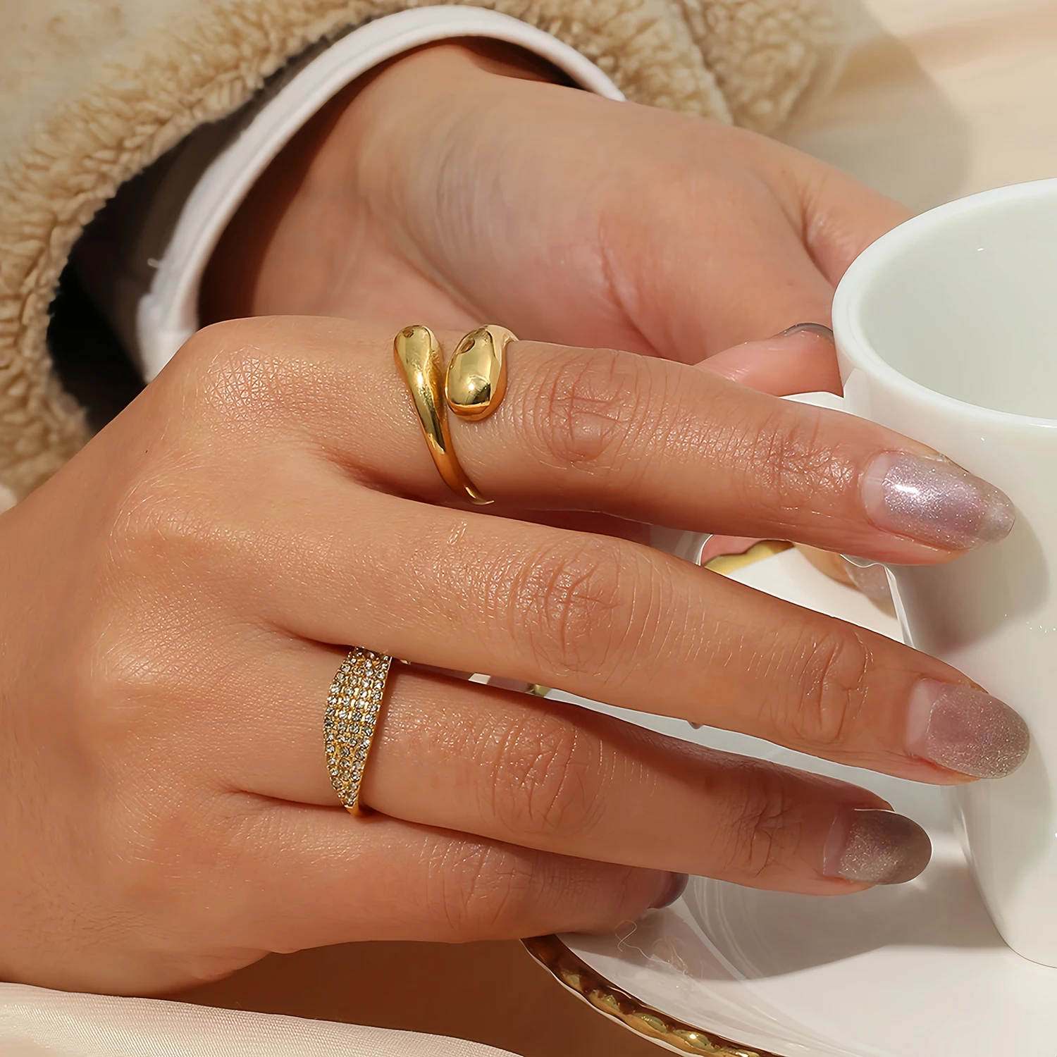 UHBINYCA Droplet Shaped Glossy Ring for Women, Adjustable Opening, Personalized Stainless Steel Ring