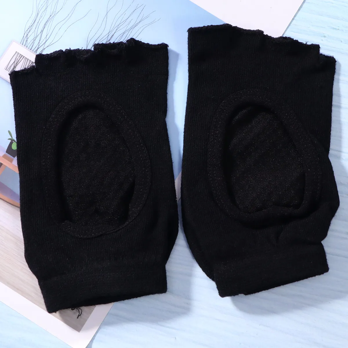 1Pair Yoga Socks Five Finger Hollow Breathable Non-Slip Soft Cotton Fitness Exercise Summer Cool Socks Black Average Size