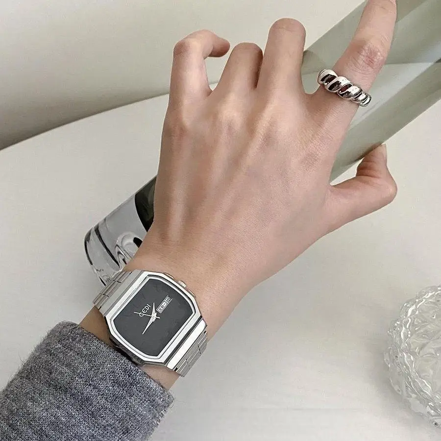 New Minimalist Style Watch With Stainless Steel Strap, An Exquisite Square-Shaped, Fashionable And High-End Women'S Wristwatch.