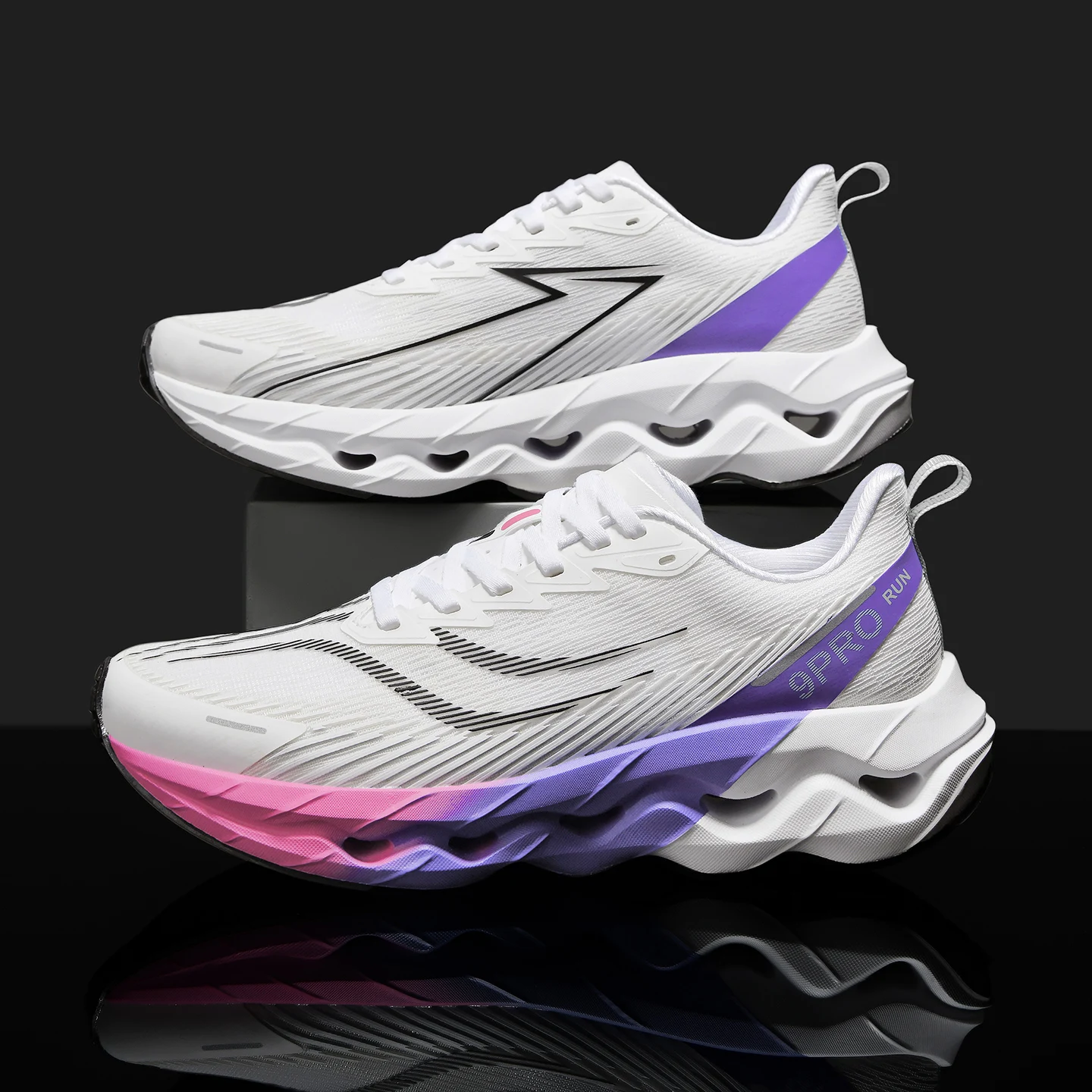 Unisex Sports Shoes for Men Women Breathable High Elasticity Fashion Lace Up Training Running Shoes 2025 New Soft Soled Sneakers