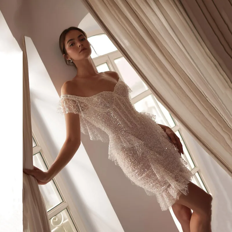 فستان زفاف قصير مطرز بالخرز اللامع الحديث بدون أكتاف مثير بدون حمالات بدون ظهر فستان عروس صغير مخصص #1