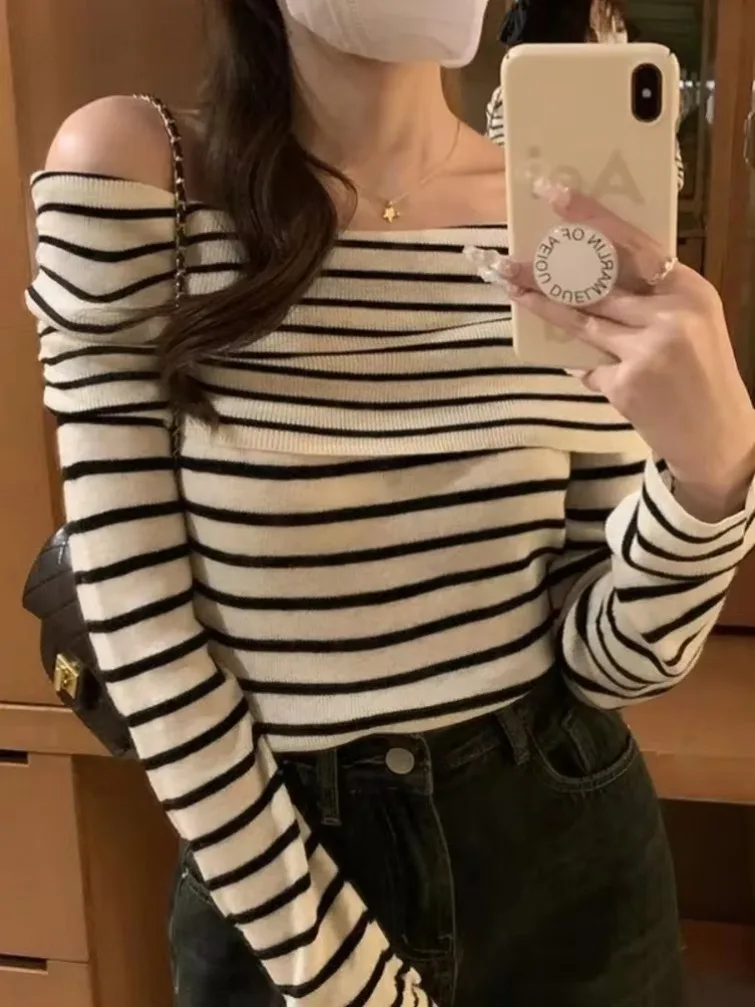 

Sexy Off Shoulder Striped Knitted T-shirts 2024 Spring Slim Fit Tops New Women Y2k E-Girl Fashion Long Sleeve Tee Shirt