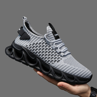 Fashion Outdoor Men Shoes Breathable Classic Running Sneakers Comfortable Mesh Shoes Slip on Walking Shoes Tenis Masculino