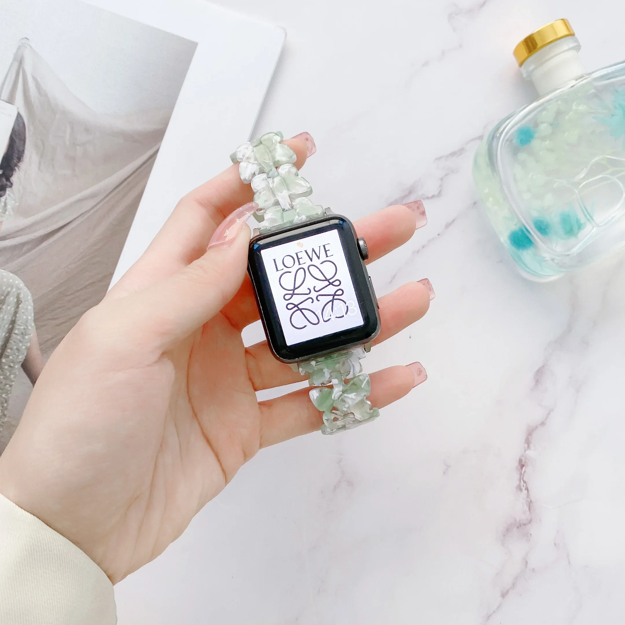 Resin Strap For Apple Watch Ultra 10 9 8 7 45mm 41mm 42mm 46mm 49mm 6 5 4 SE 44mm 40mm Women Butterfly Wristband Bracelet Correa