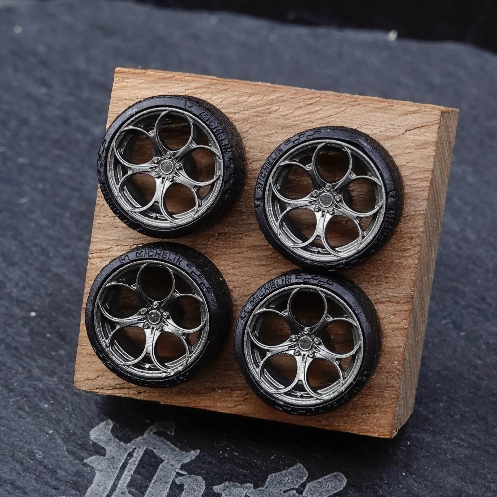 PuffStudio_1/64 Scale Wheel Hub 8.8mm Plug-in Hub Suitable for 1/64 Car Model Modification Accessories