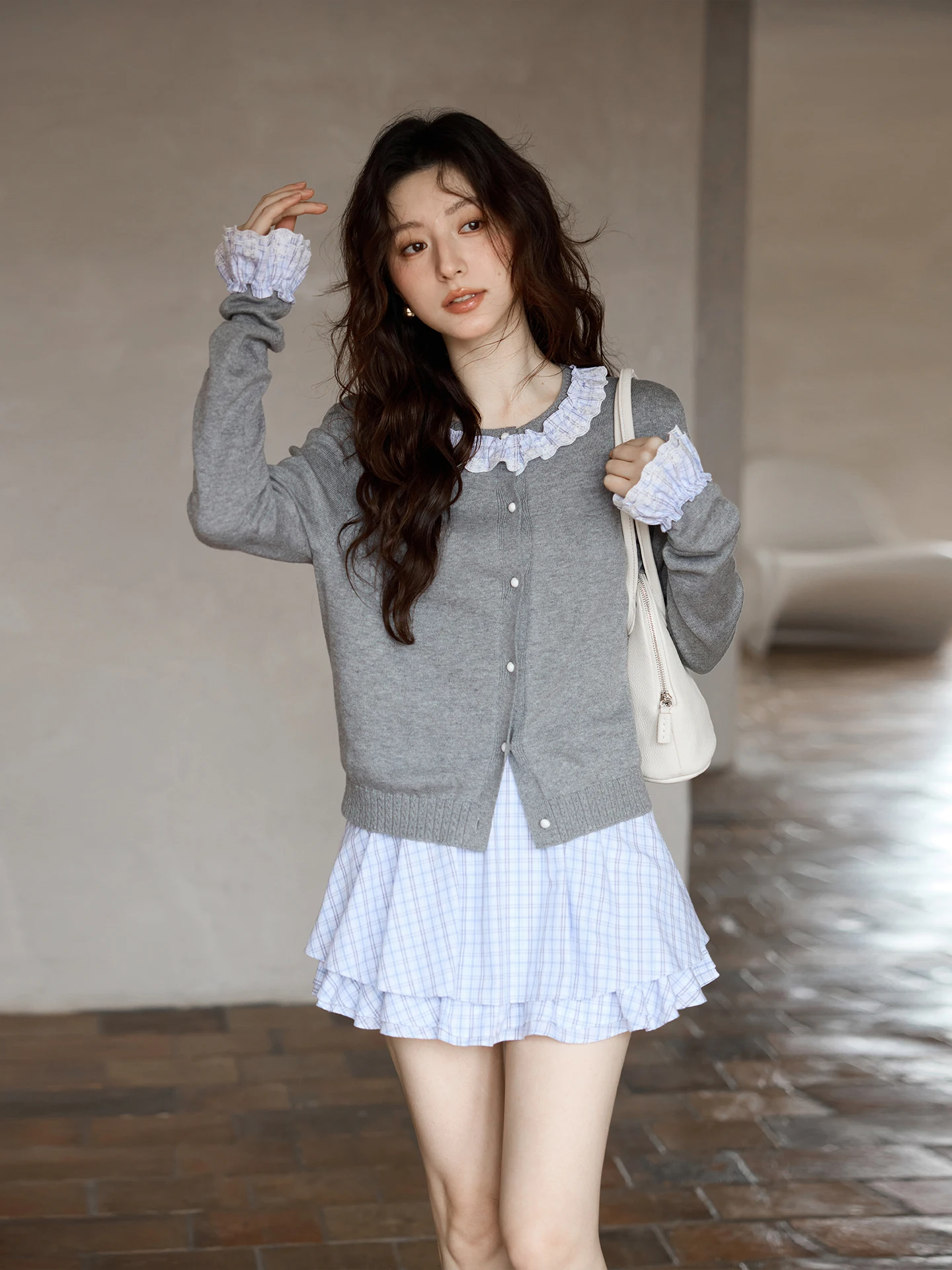 

Elegant Grey Splice Knitted Top Spring 2026 New Arrival Korean Style Unique Atmosphere Sensation Women's Fashion Casual Wear