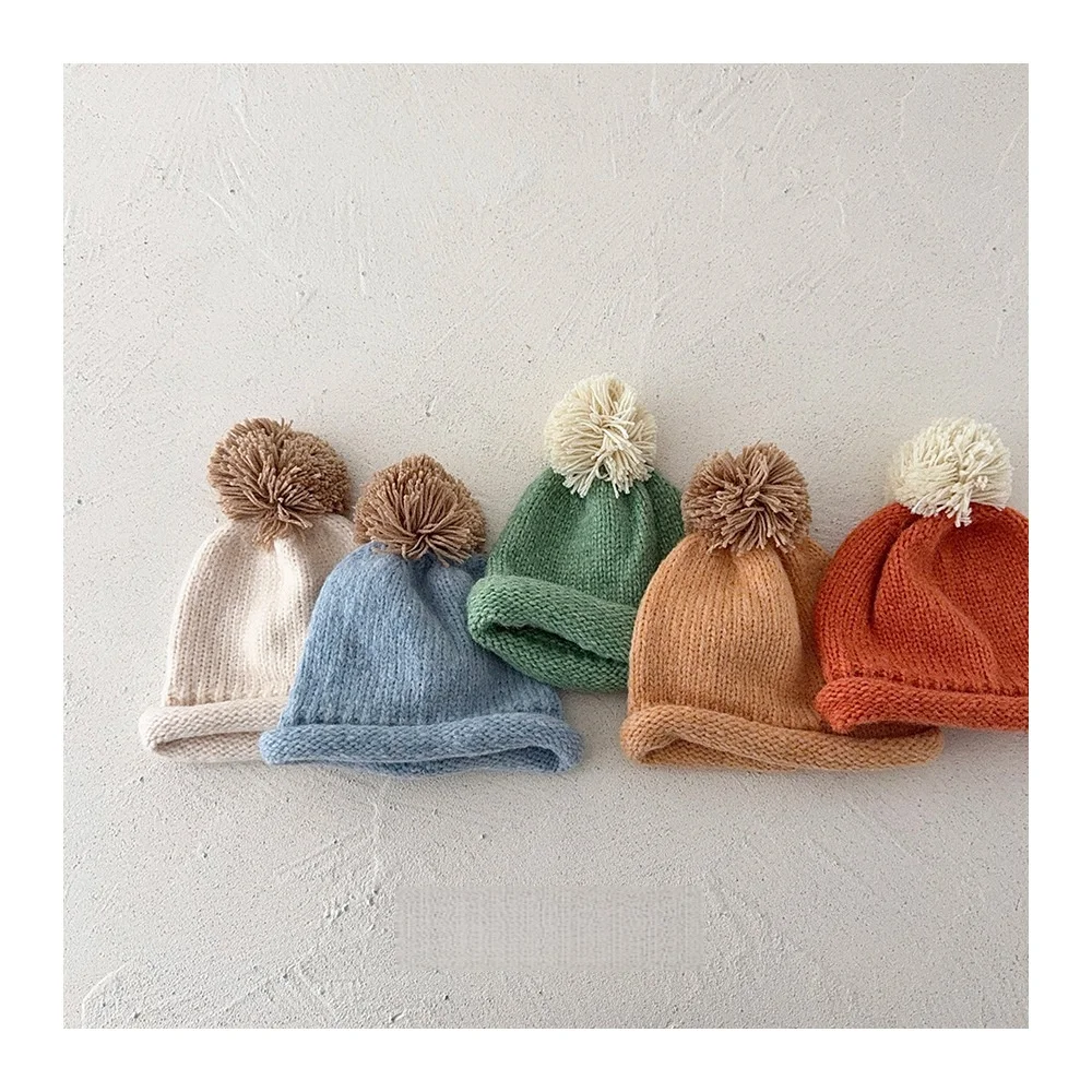 

2025 New Kids Warm Knitted Hat Color Block Pom Pom Beanie Autumn Winter Cute Casual Baby Boys Girls Soft Thickened Skull Cap