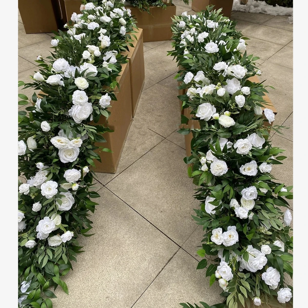 High Quality Green Leaf With White Flowers Table Runner Garland Flower Arrangement Table Runners Wedding 539