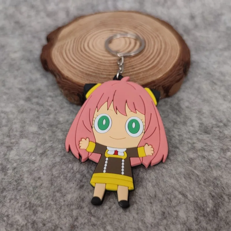 سلسلة مفاتيح منقوشة على شكل رسوم متحركة يابانية SPY×Family Kawaii ملحقات أنيمي هدية صغيرة