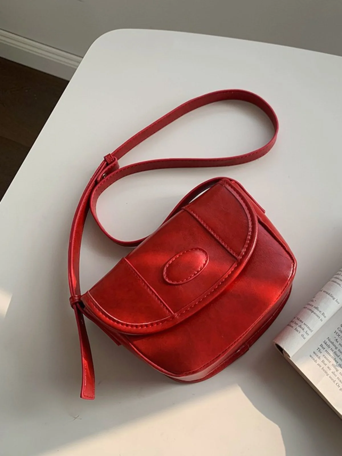 

Ladies Crossbody Bag Fashion Korean Retro Oil Wax Leather Saddle Bag Women High Quality Versatile Casual Shoulder Bag