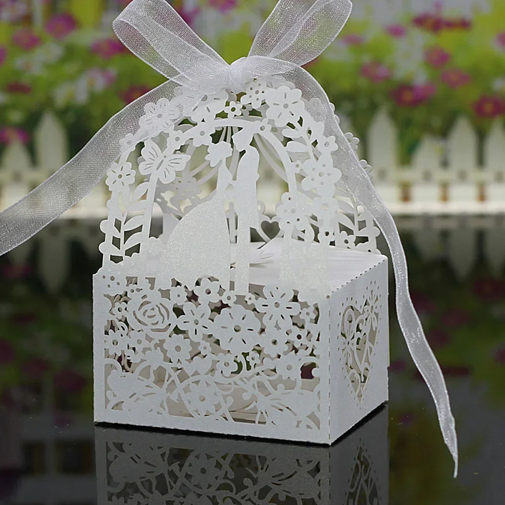 20pcs/pack Romantic Laser Cut Wedding Candy Box Bride Groom Carved Pattern Wedding Box Gift Box 250gsm Shiny Paper Wedding Favor